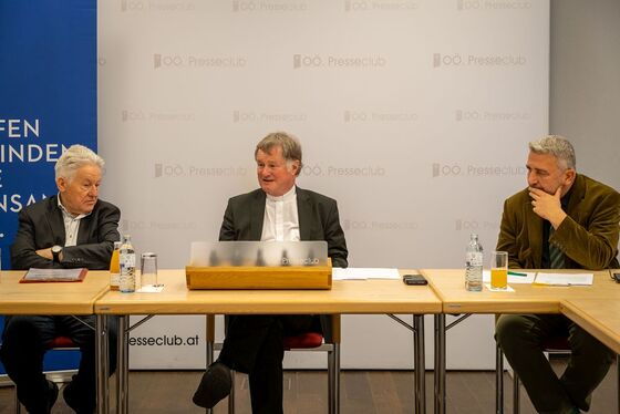 Dr. Manfred Scheuer, Diözesanbischof von Linz; LH a.D. Dr. Josef Pühringer, Vorsitzender von PRO ORIENTE Sektion Linz und KonsR Mag. Zarko